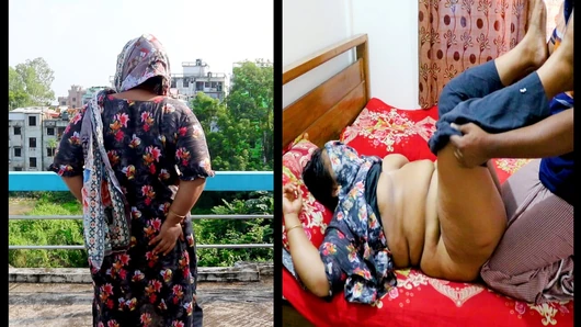 Bangladeşli Açık Hava Köyü bhabi erkek arkadaşı sikişiyor BÖLÜM - 1